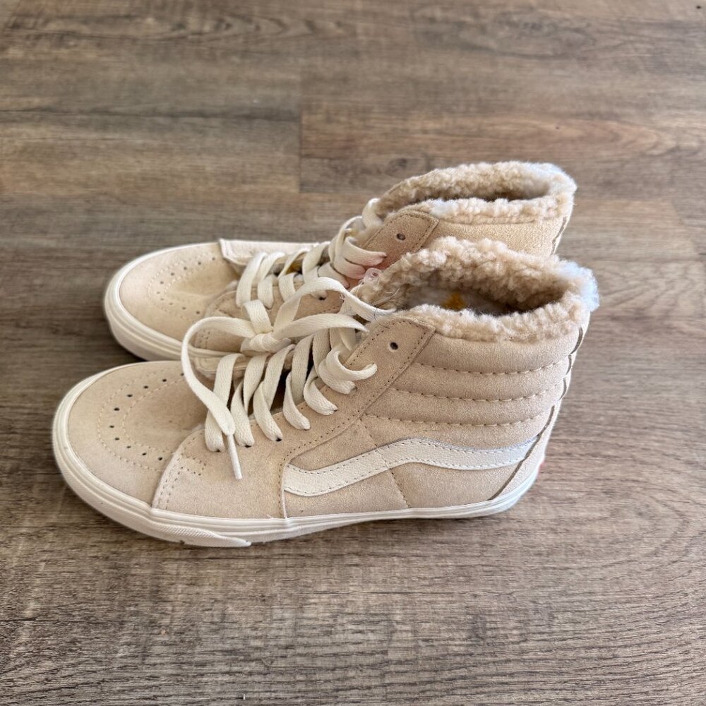 NWT Suede and Fleece Lining Size 6 - Picture 4 of 6